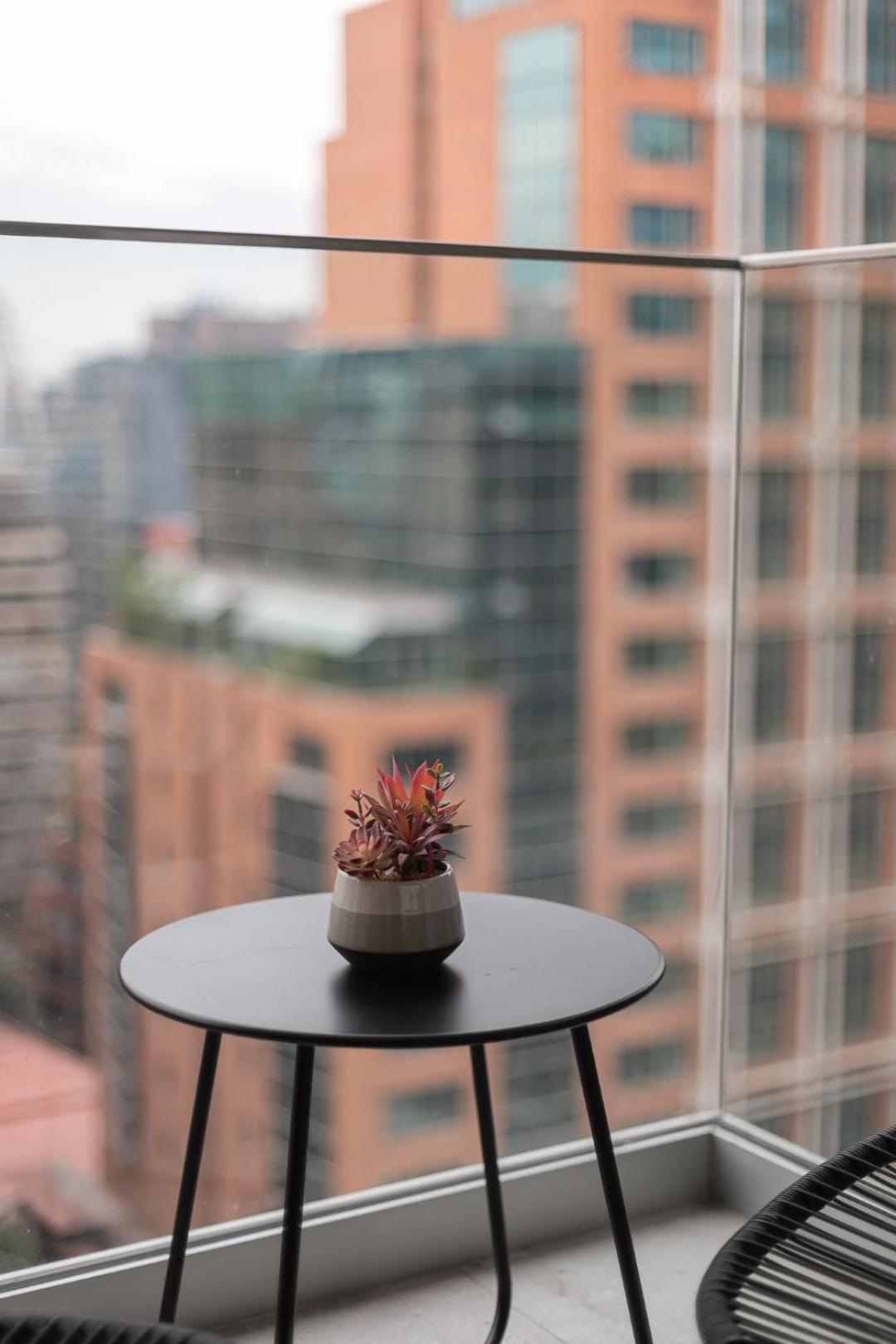 Unwind And Refresh In A Spacious 2-bedroom For 4 Apartamento