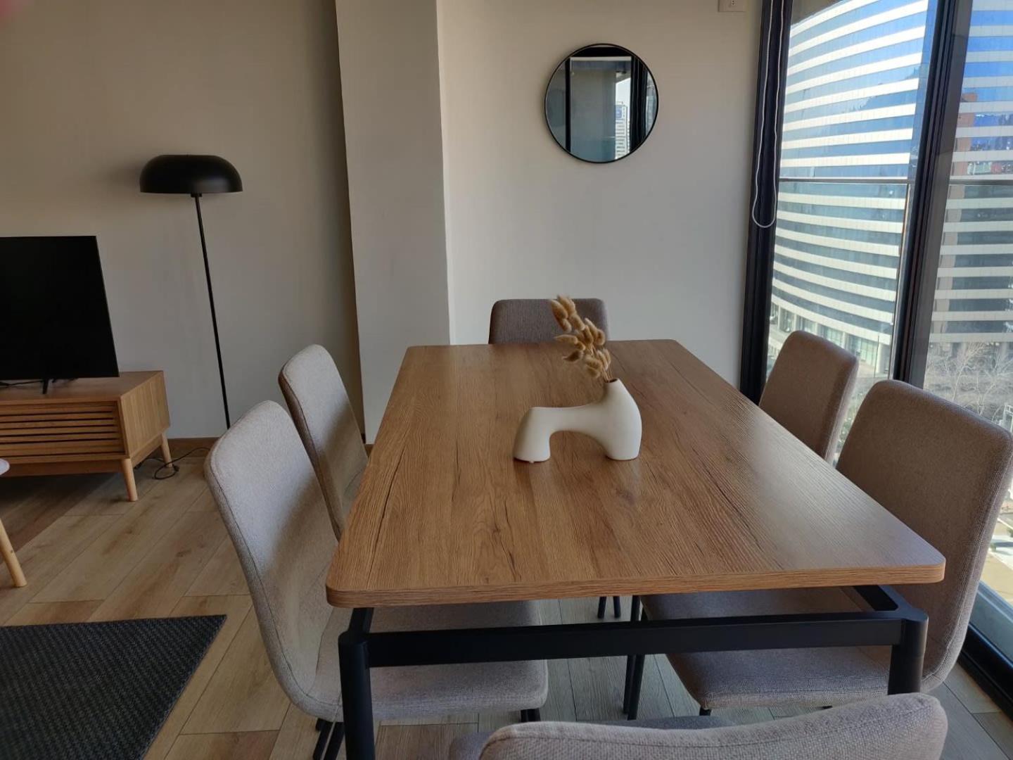 Unwind And Refresh In A Spacious 2-bedroom For 4 * Santiago